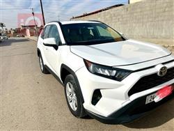 تۆیۆتا ڕاڤ 4